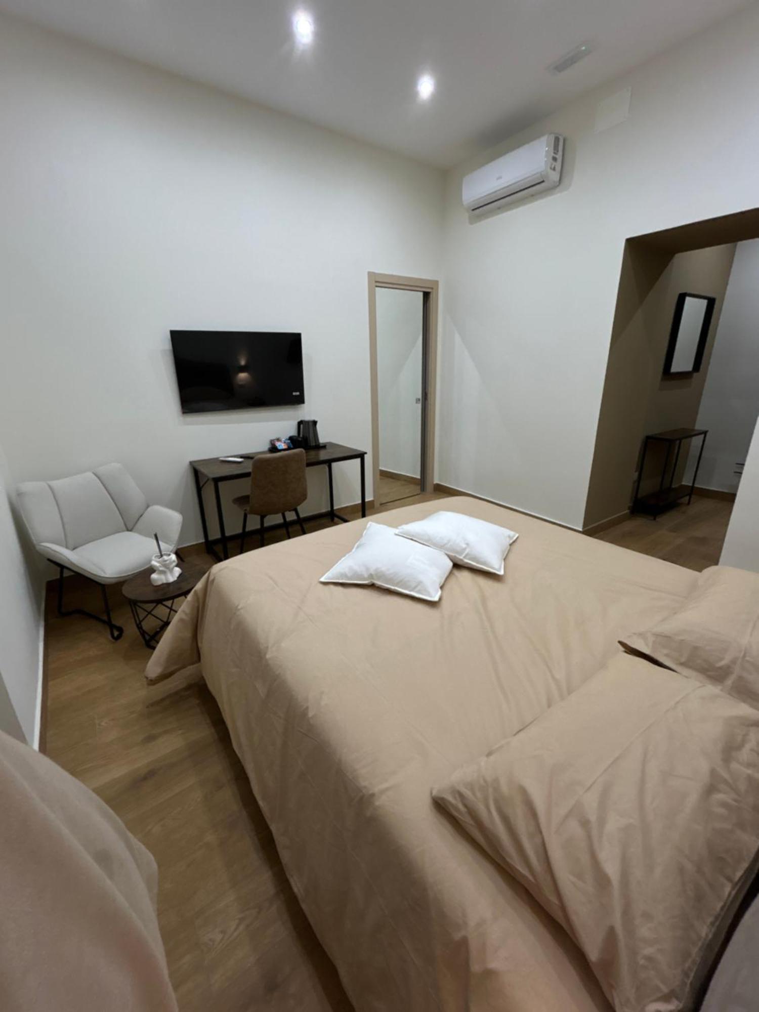 Somnia Luxury Rooms Napels Buitenkant foto