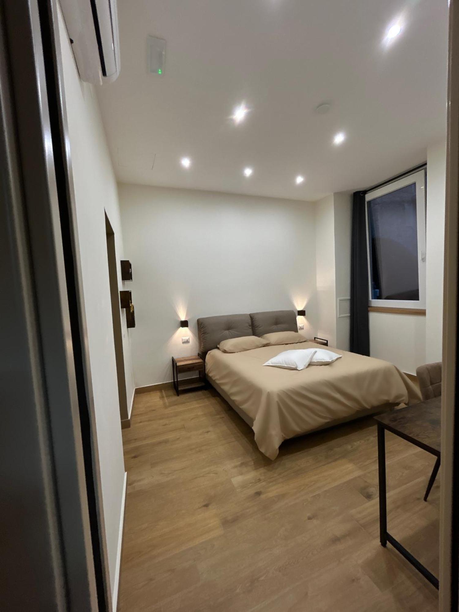 Somnia Luxury Rooms Napels Buitenkant foto