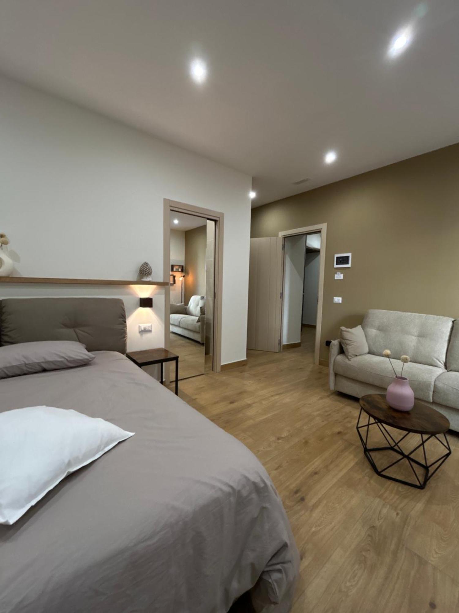 Somnia Luxury Rooms Napels Buitenkant foto